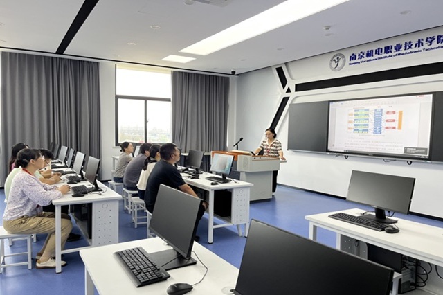 共建“底层基础+中层模块+高层方向”课程体系，赋能智慧园区产业链发展